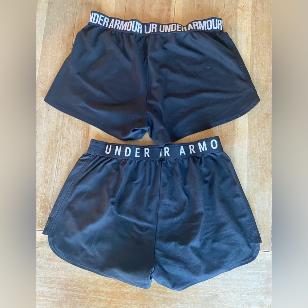 Under Armour Play Up Black Shorts (M) - Picture 2 of 5